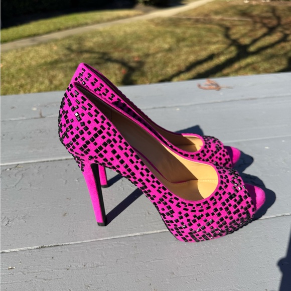 Gianni Bini Pink and Black Peep Toe Heels - Picture 4 of 11